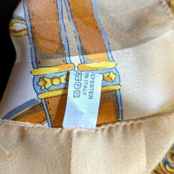 Vintage Coat of Armor/Belts and Buckle Square Scarf - Made in Italy - Picture 8 of 10